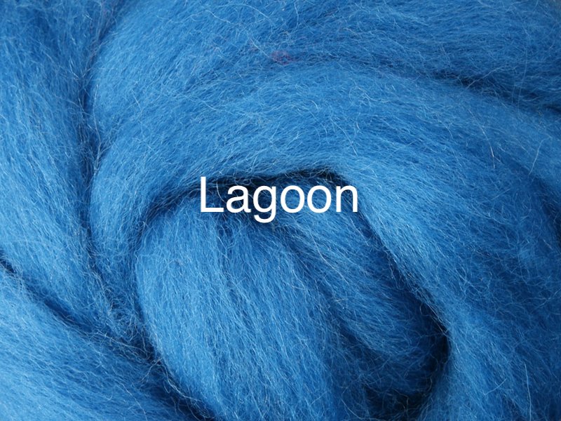 Corriedale sliver 50-100g lagoon colour wool roving